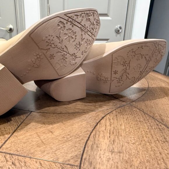 Cowgirl Boots! Size 9, never worn! - Picture 2 of 5